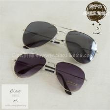 特惠SALE*回饋價*~UV400親子款雷朋太陽眼鏡(優惠強推中)銀框黑鏡面